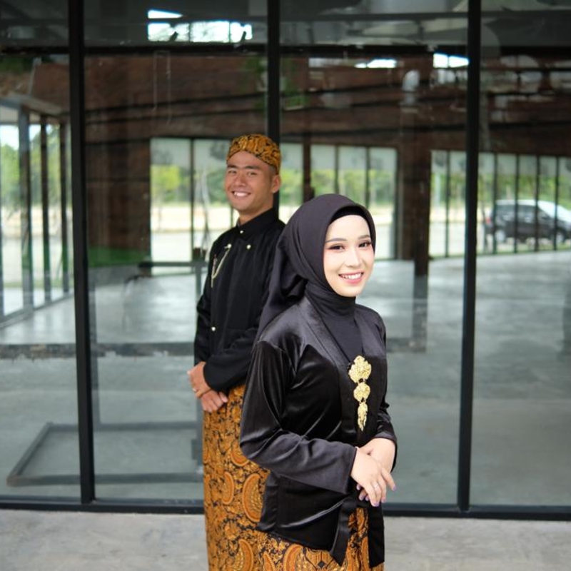 M Riwan Hhh Website Pernikahan M. Ridwan. S. Hut dan Dhea Junisca Mahaputri. S. Hut